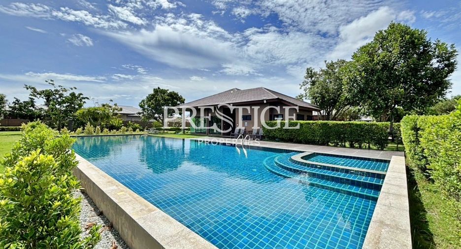 Casa en alquiler de 3 habitaciones en Huay Yai, Pattaya