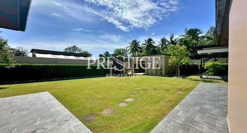Casa en alquiler de 3 habitaciones en Huay Yai, Pattaya
