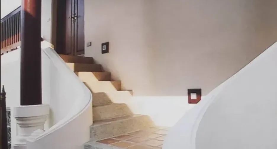 For rent 4 bedrooms townhouse in Khlong Toei, Bangkok