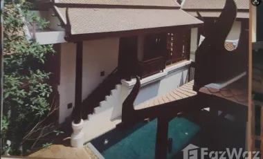 For rent 4 bedrooms townhouse in Khlong Toei, Bangkok