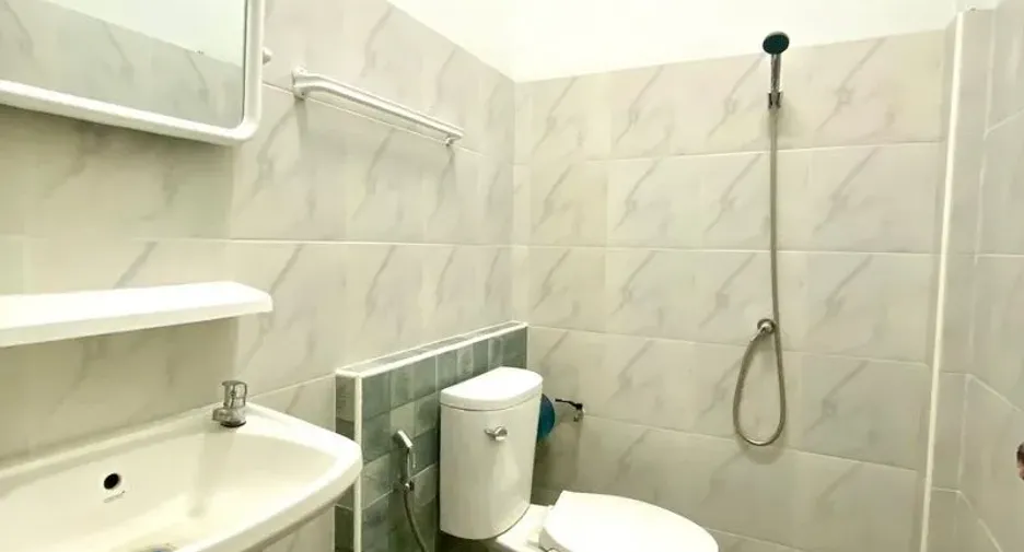 For rent 9 bedrooms townhouse in Bang Khae, Bangkok