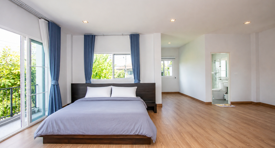 For sale 5 bedrooms house in Doi Saket, Chiang Mai