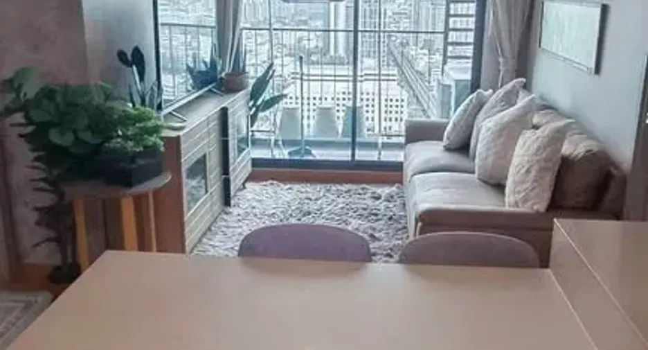 For rent 2 bedrooms condo in Phra Khanong, Bangkok