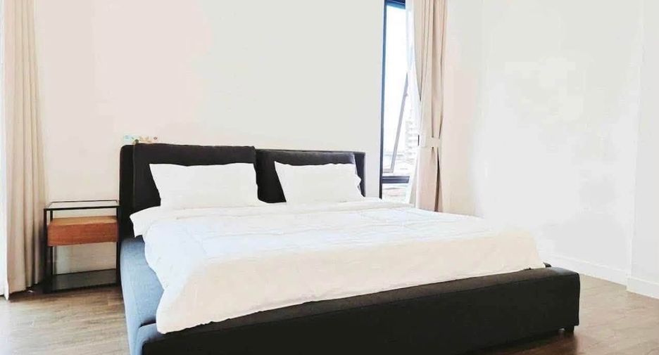 For rent 7 bedrooms house in Phaya Thai, Bangkok