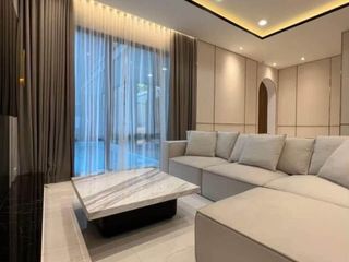 For rent 7 bedrooms house in Phaya Thai, Bangkok