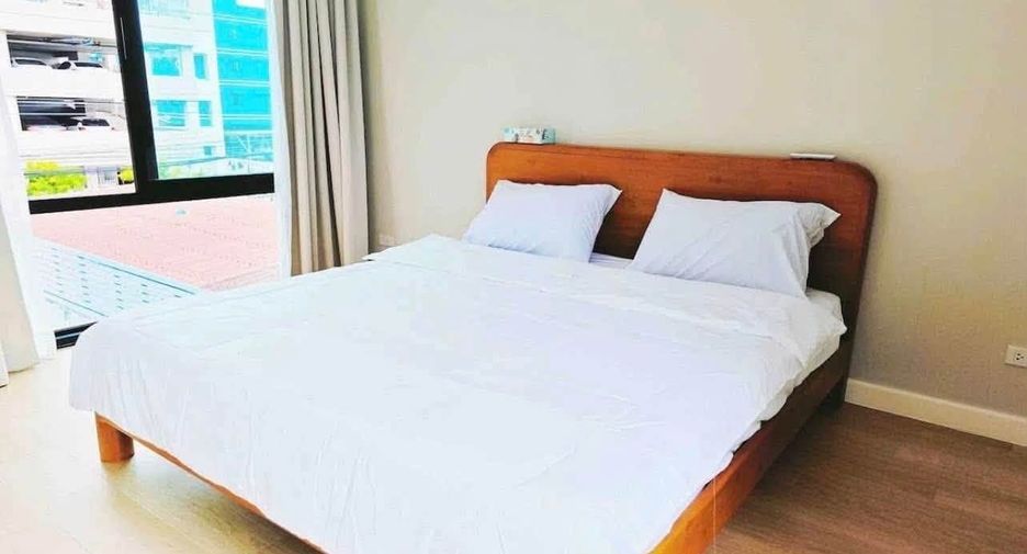 For rent 7 bedrooms house in Phaya Thai, Bangkok