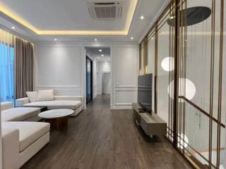 For rent 7 bedrooms house in Phaya Thai, Bangkok
