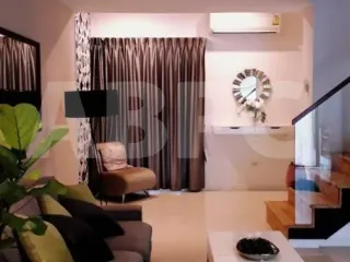 For rent 4 bedrooms townhouse in Bang Lamung, Chonburi