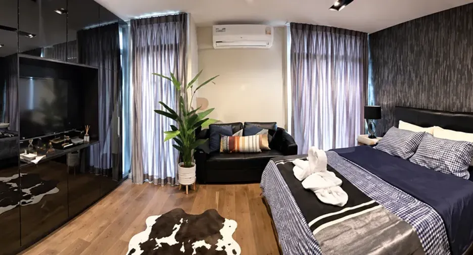 出租 4 卧室 联排别墅 在 Bang Lamung, Chon Buri