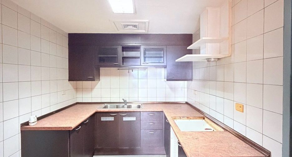 À vendre 2 chambres condo à Pathum Wan, Bangkok