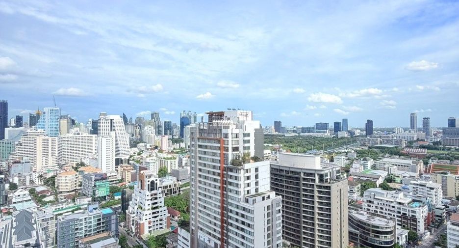 À vendre 2 chambres condo à Pathum Wan, Bangkok