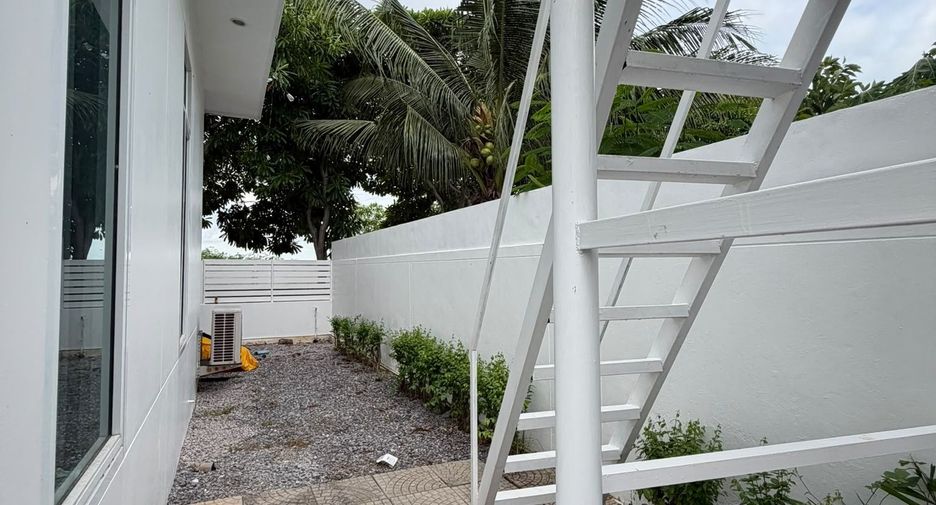 For rent 3 bedrooms villa in Cha Am, Phetchaburi