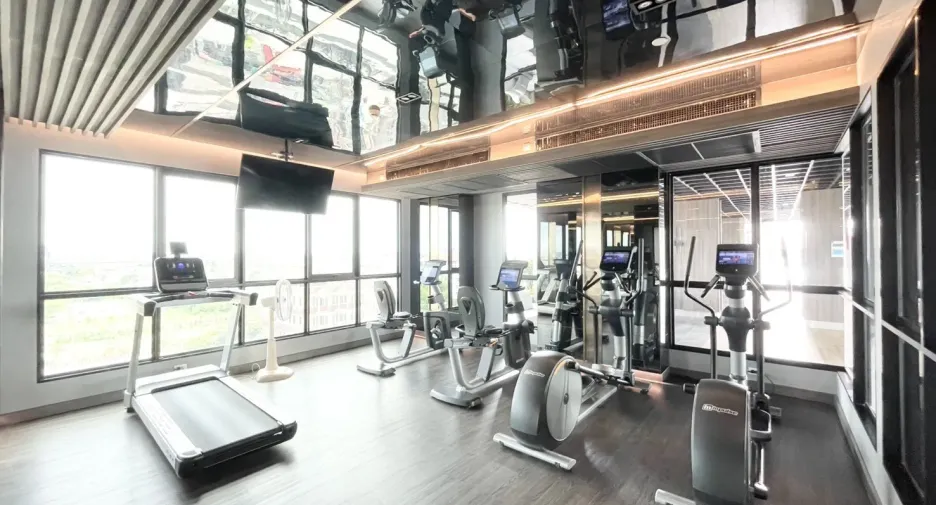 For rent studio condo in Mueang Samut Prakan, Samut Prakan