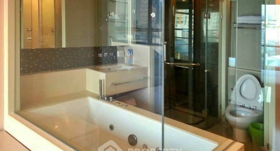 For sale 2 bedrooms condo in Sathon, Bangkok
