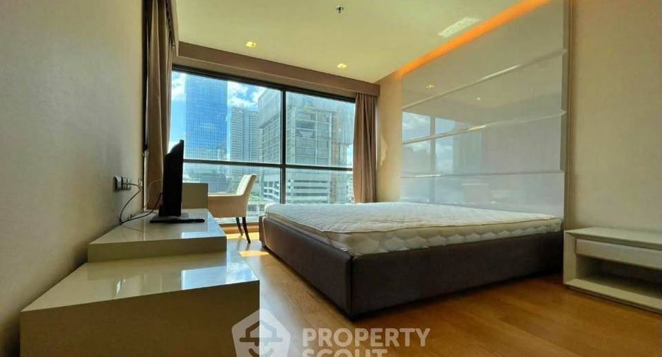 For sale 2 bedrooms condo in Sathon, Bangkok
