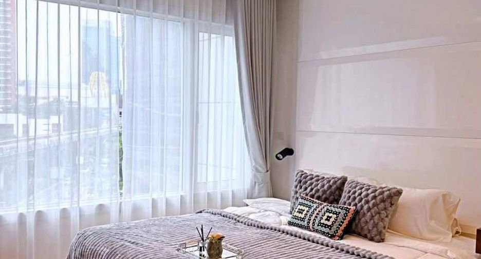 For sale 2 bedrooms condo in Khlong Toei, Bangkok