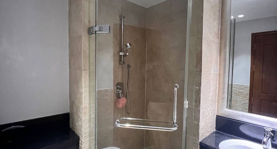 Condo en alquiler de 2 habitaciones en Sathon, Bangkok