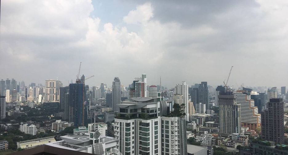À louer 2 chambres condo à Khlong Toei, Bangkok