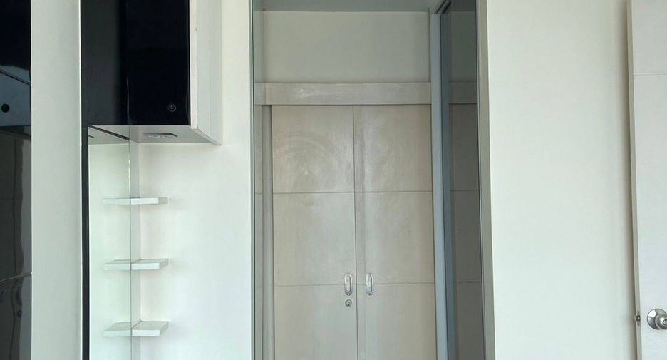 For rent 1 bed condo in Bang Rak, Bangkok