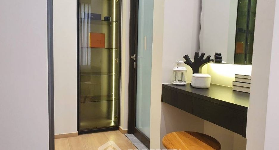 For rent 1 bed condo in Pathum Wan, Bangkok