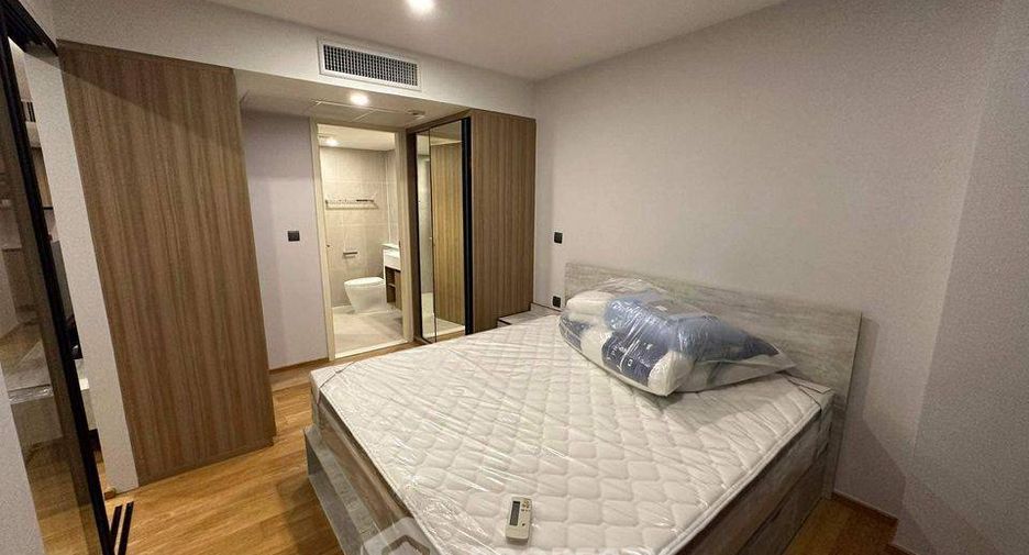 For rent 2 bedrooms condo in Pathum Wan, Bangkok