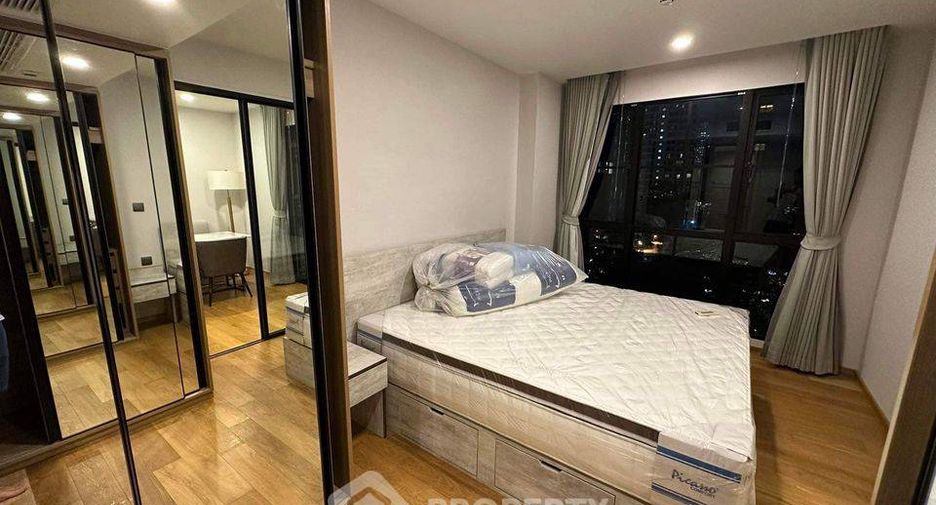 For rent 2 bedrooms condo in Pathum Wan, Bangkok