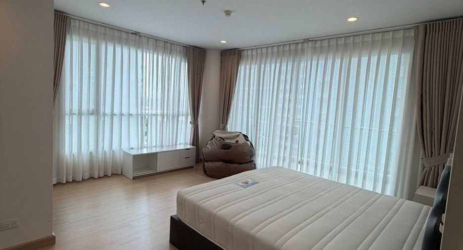 Wohnung zur Miete mit 3 Zimmer in Yan Nawa, Bangkok