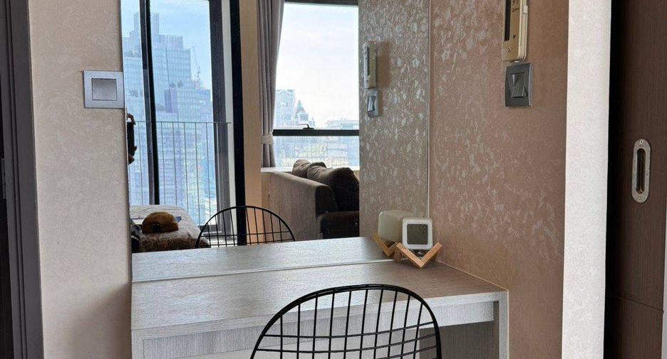 For rent 1 bed condo in Bang Rak, Bangkok
