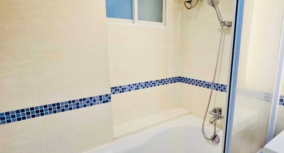 For rent 1 bed condo in Sathon, Bangkok