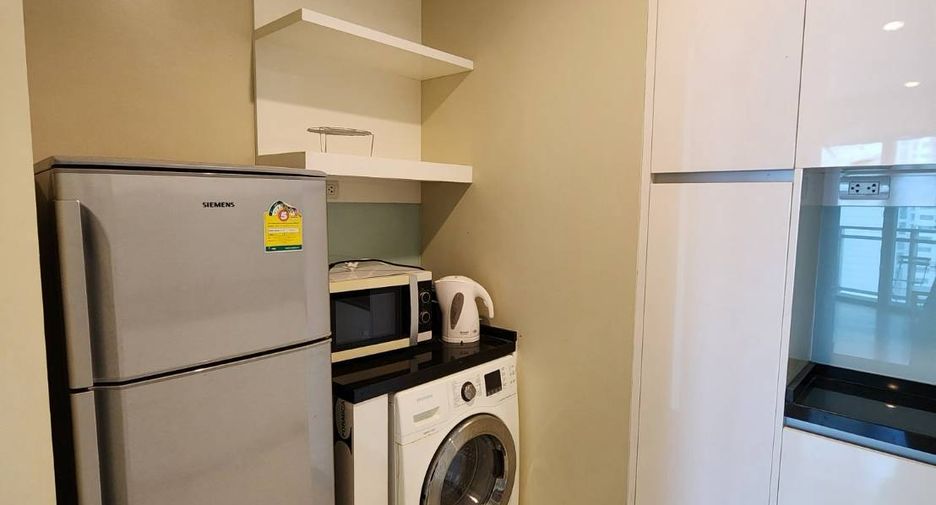 For rent 1 bed condo in Khlong Toei, Bangkok