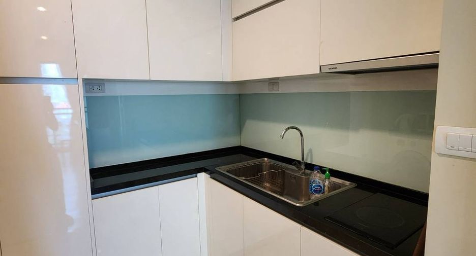 For rent 1 bed condo in Khlong Toei, Bangkok