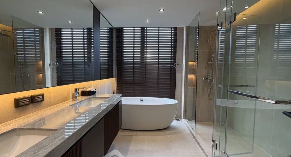 For rent 3 bedrooms condo in Na Jomtien, Pattaya