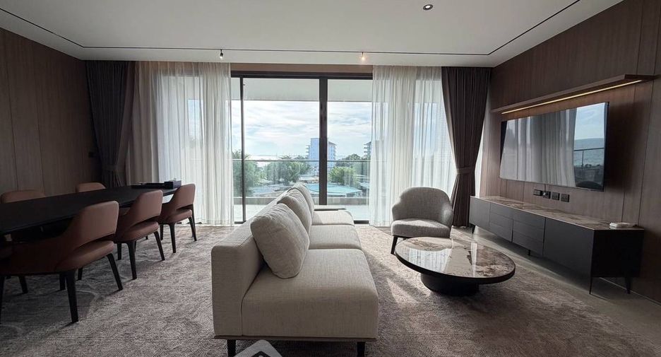 For rent 3 bedrooms condo in Na Jomtien, Pattaya