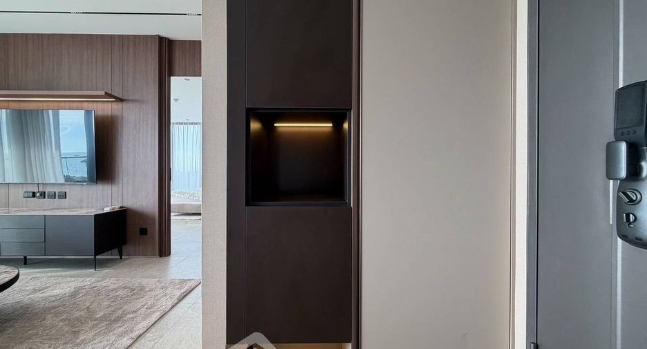 For rent 3 bedrooms condo in Na Jomtien, Pattaya