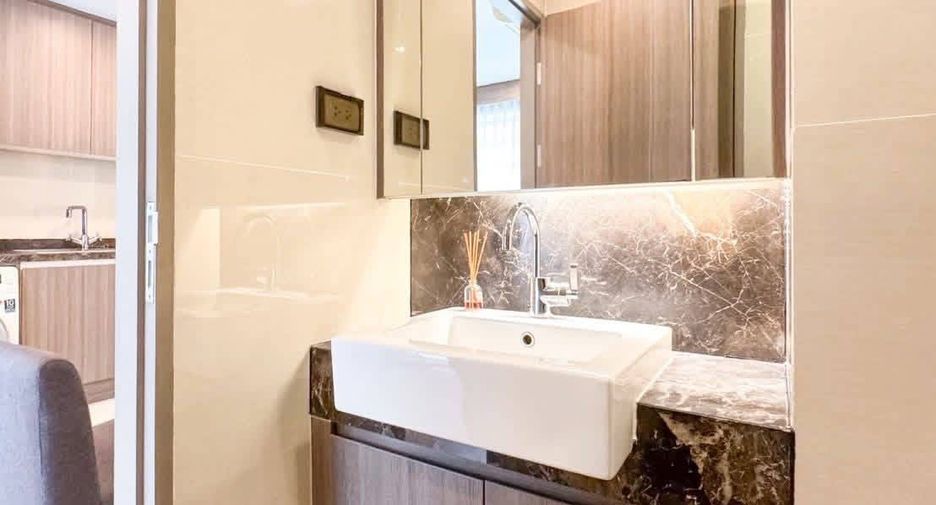For rent 1 bed condo in Watthana, Bangkok