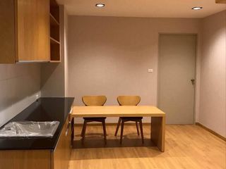 For rent 3 bedrooms condo in Bang Rak, Bangkok