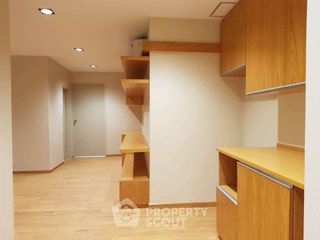 For rent 3 bedrooms condo in Bang Rak, Bangkok