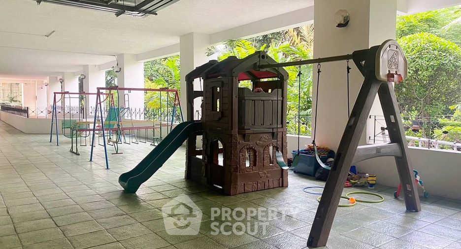 For rent 3 ベッドルーム condo in Watthana, Bangkok