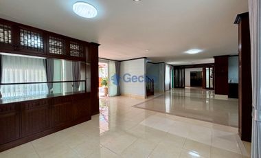 Haus zum Kauf mit 4 Zimmer in Bang Lamung, Chonburi