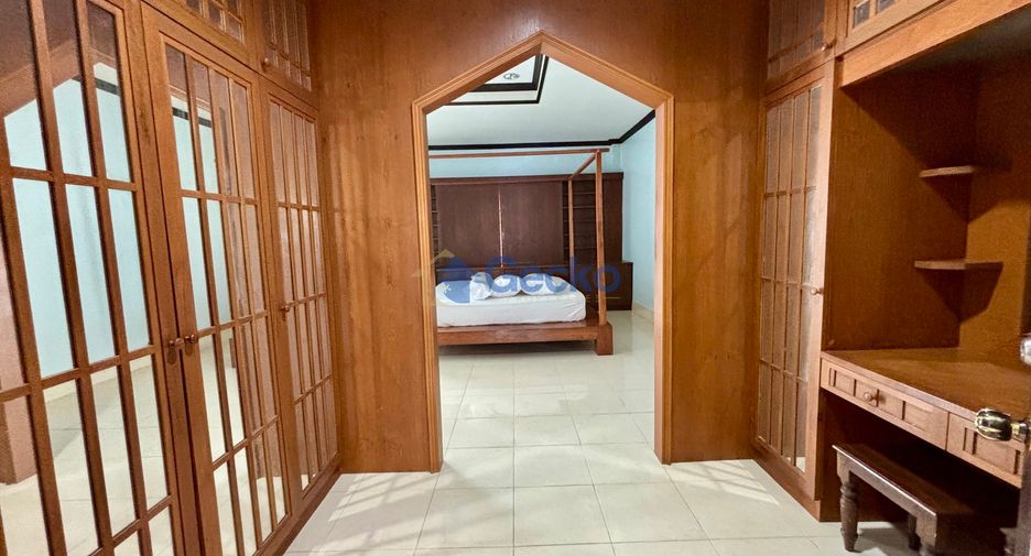 Haus zum Kauf mit 4 Zimmer in Bang Lamung, Chonburi