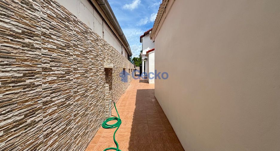 Haus zum Kauf mit 4 Zimmer in Bang Lamung, Chonburi