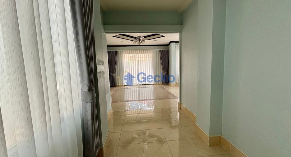 Haus zum Kauf mit 4 Zimmer in Bang Lamung, Chonburi