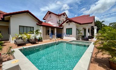 Haus zum Kauf mit 4 Zimmer in Bang Lamung, Chonburi