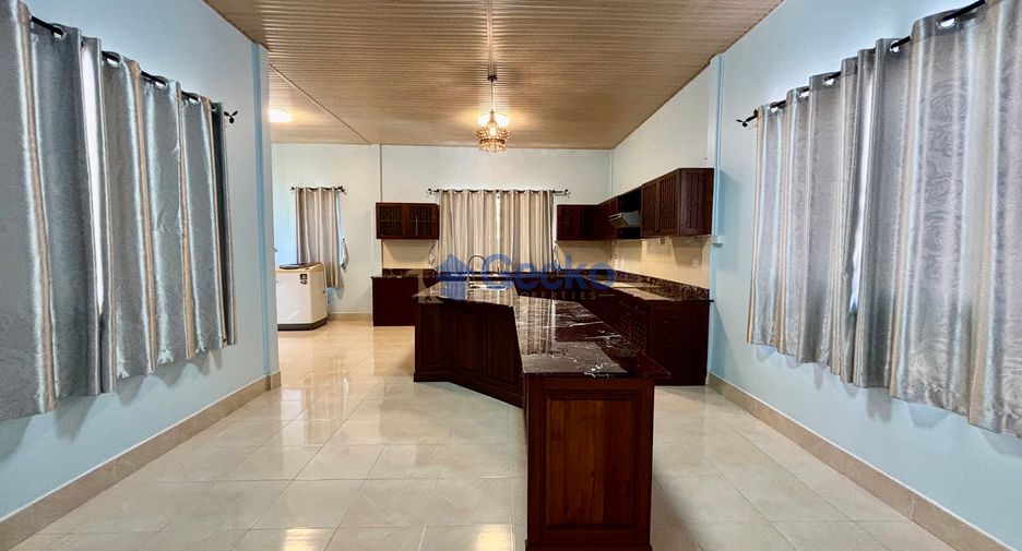 Haus zum Kauf mit 4 Zimmer in Bang Lamung, Chonburi