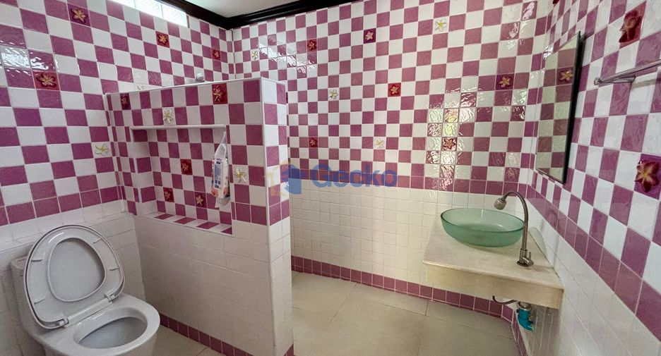Haus zum Kauf mit 4 Zimmer in Bang Lamung, Chonburi