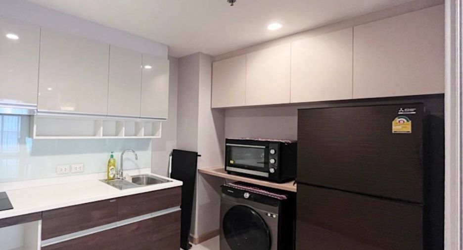 Wohnung zur Miete mit 1 Zimmer in Yan Nawa, Bangkok