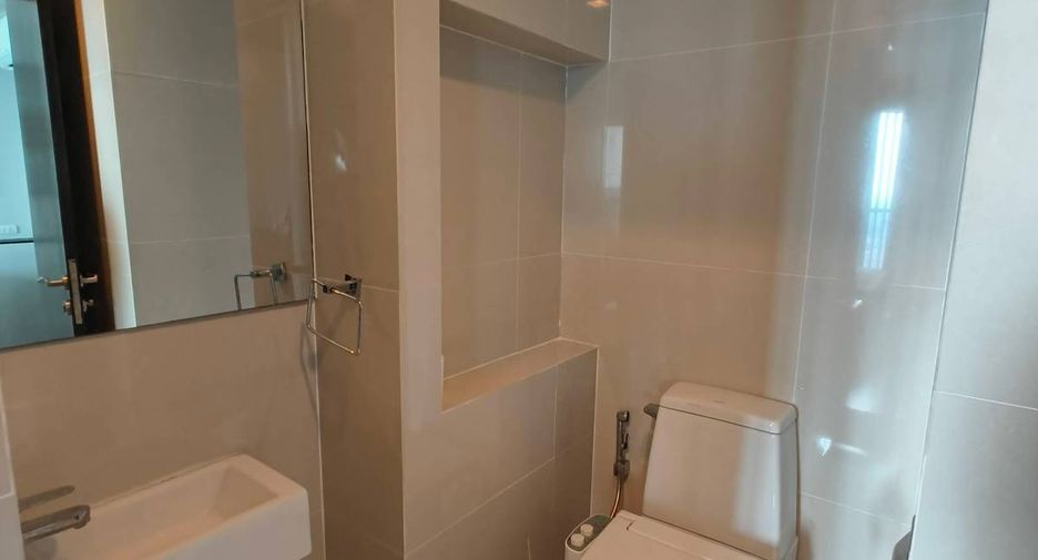 Condo en alquiler de 1 habitaciones en Khlong Toei, Bangkok