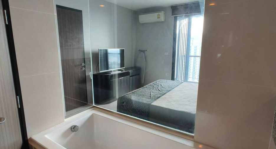Condo en alquiler de 1 habitaciones en Khlong Toei, Bangkok