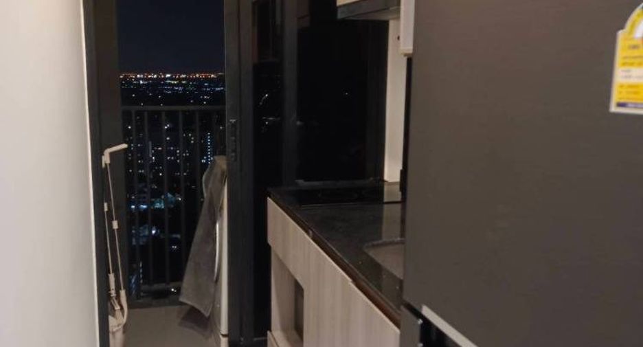 For rent 1 bed condo in Watthana, Bangkok