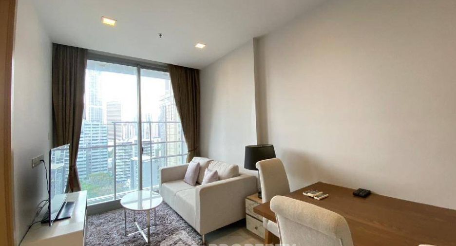For rent 2 bedrooms condo in Watthana, Bangkok